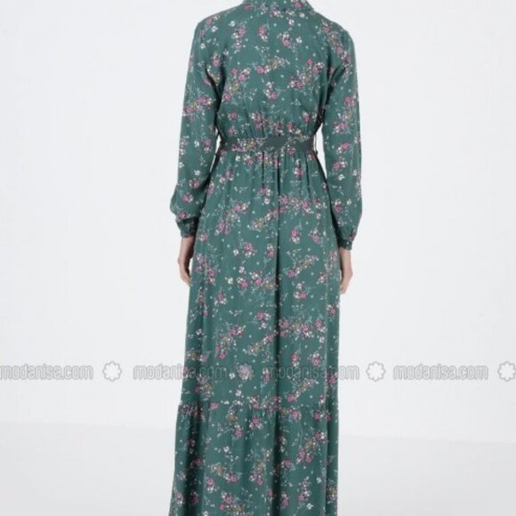 NWOT Zenane Floral Crew Neck Unlined Modest Dress - Green - Picture 4 of 6